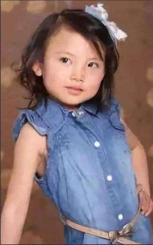 央视新闻主持人李梓萌工作图片,央视主持人李梓萌卖货