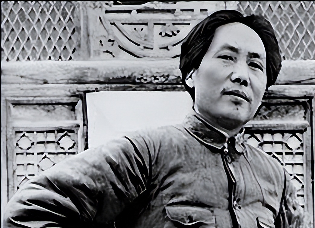 1949年毛主席密令罗瑞卿查案，罗心有顾虑，毛主席：天塌了我顶着