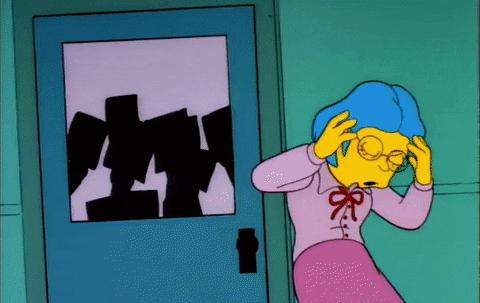 小孩裤头有褐色分泌物是什么原因,五岁宝宝裤子上有血怎么回事