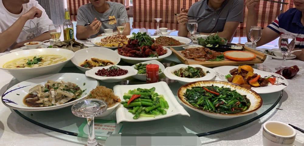 四川没有酒桌礼节吗,四川酒桌文化