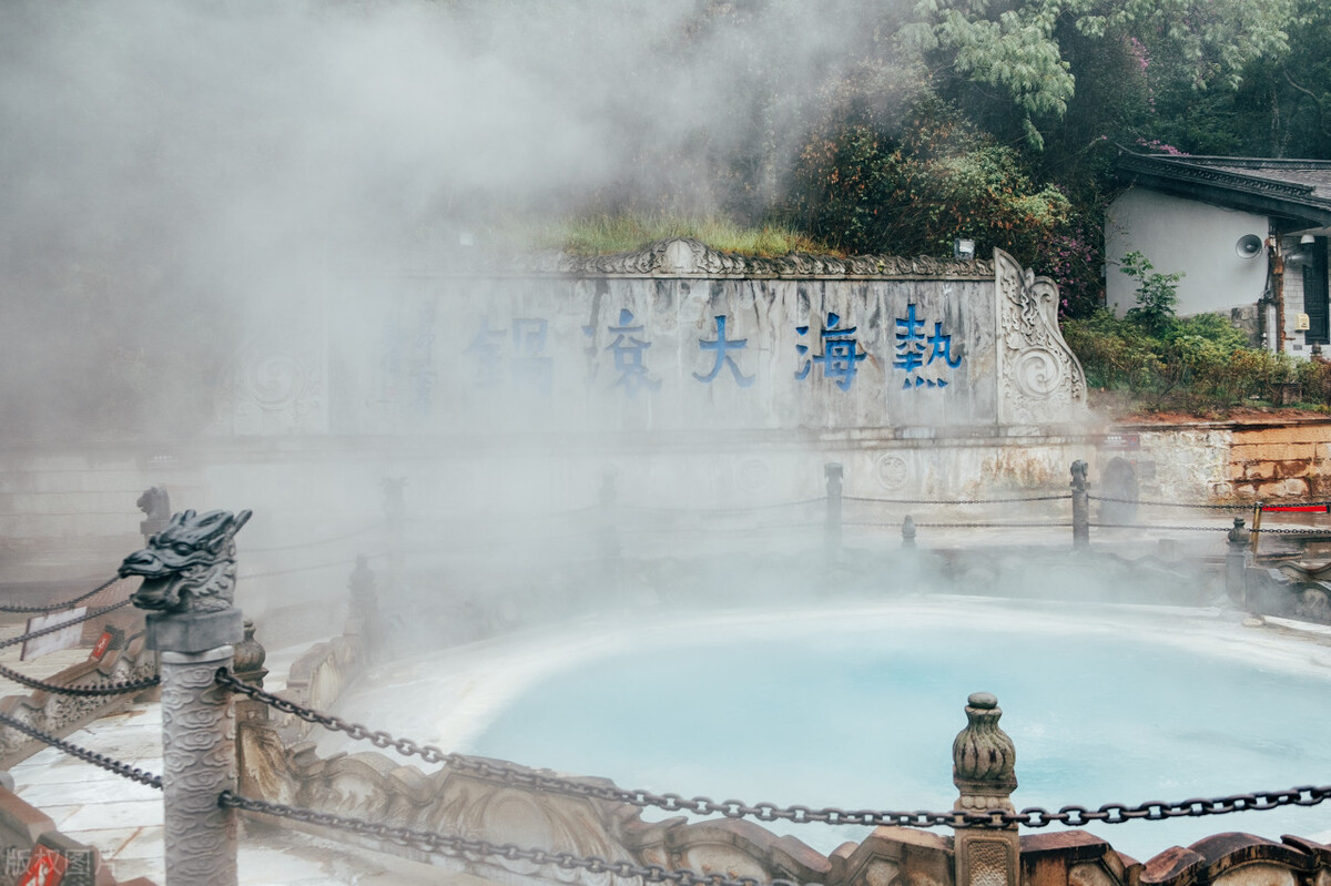 冬天哪里温泉度假村最好,泡温泉地方推荐室内温泉