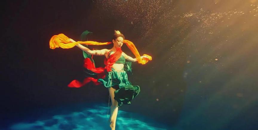 郑州富士康徒步返乡事件,郑州富士康员工徒步返乡事件点评