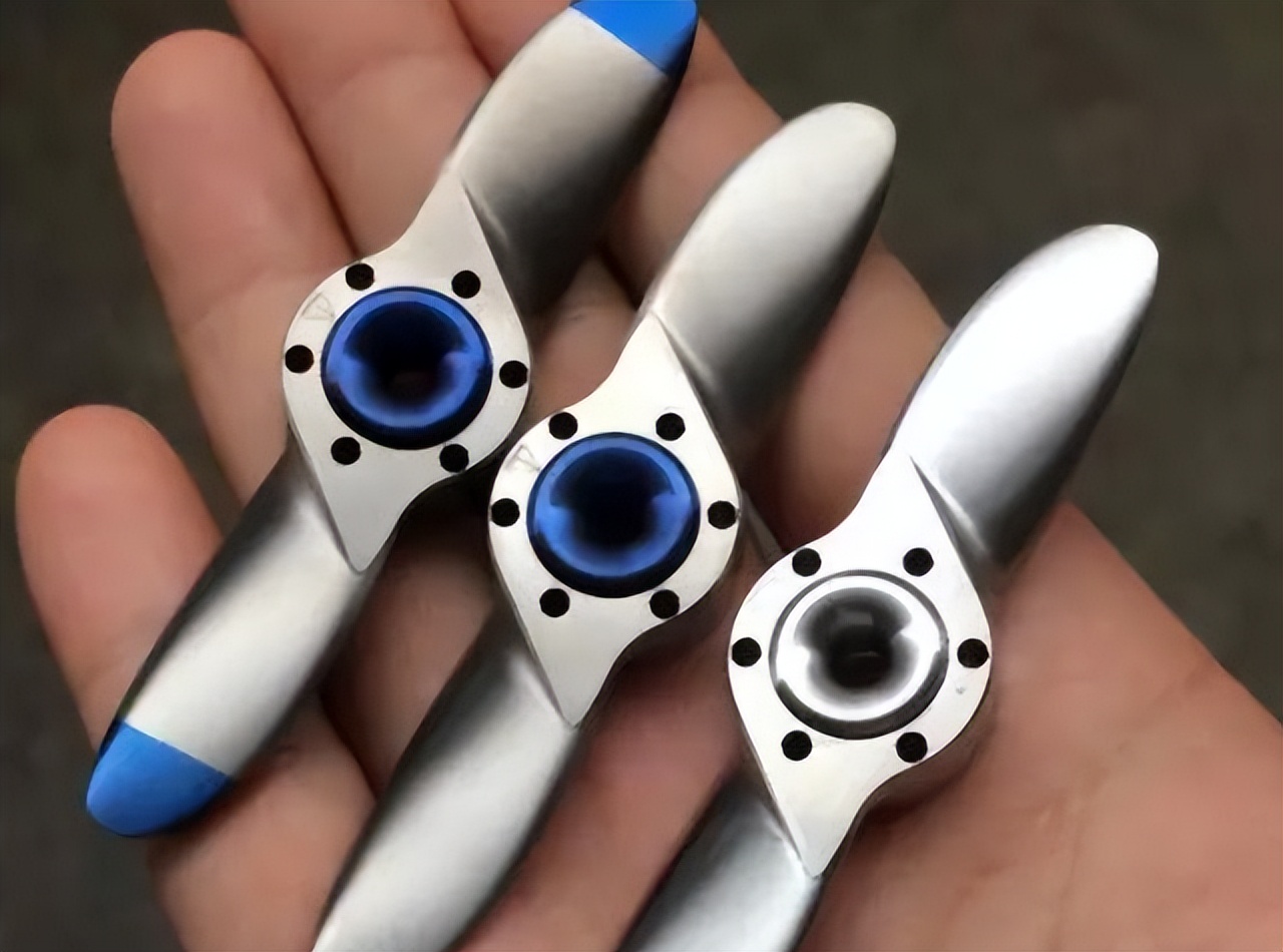 男人一旦有车“咬咬牙不喝酒”也要买这些汽车用品，高级又显档次