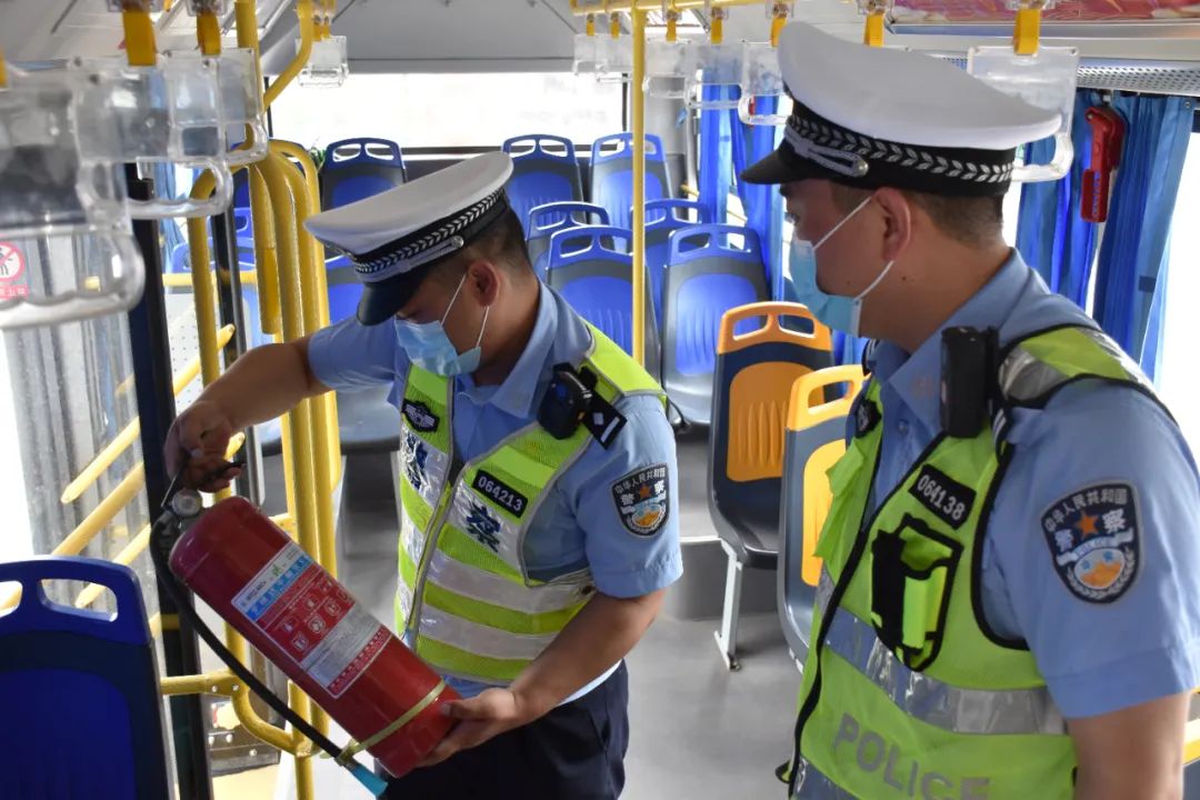 喜迎20大忠诚保平安微视频,喜迎二十大忠诚保平安桃江公安