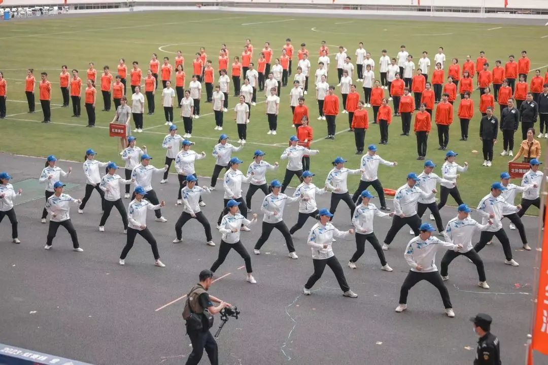 彩蛋运动会,武术和啦啦操的结合