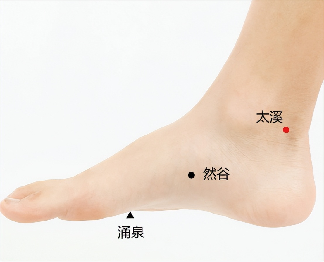 颈部以上爱出汗是什么阳虚,头发颈部老出汗是怎么回事