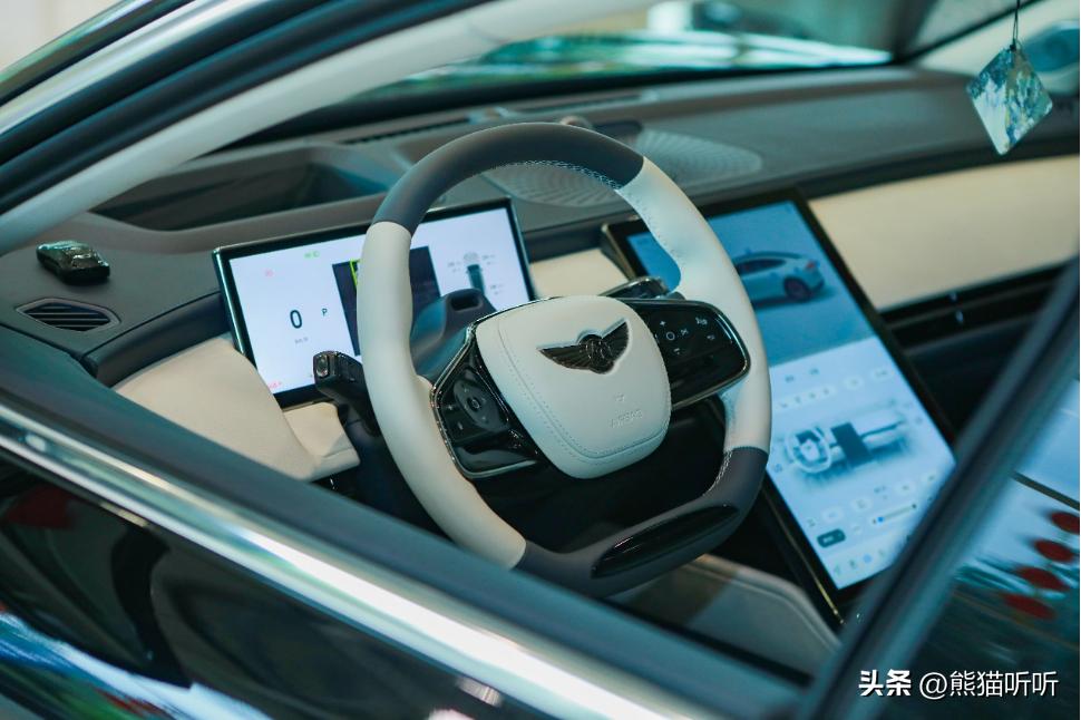 远航汽车y6发布会,试驾远航y6惊艳舒适追求极致