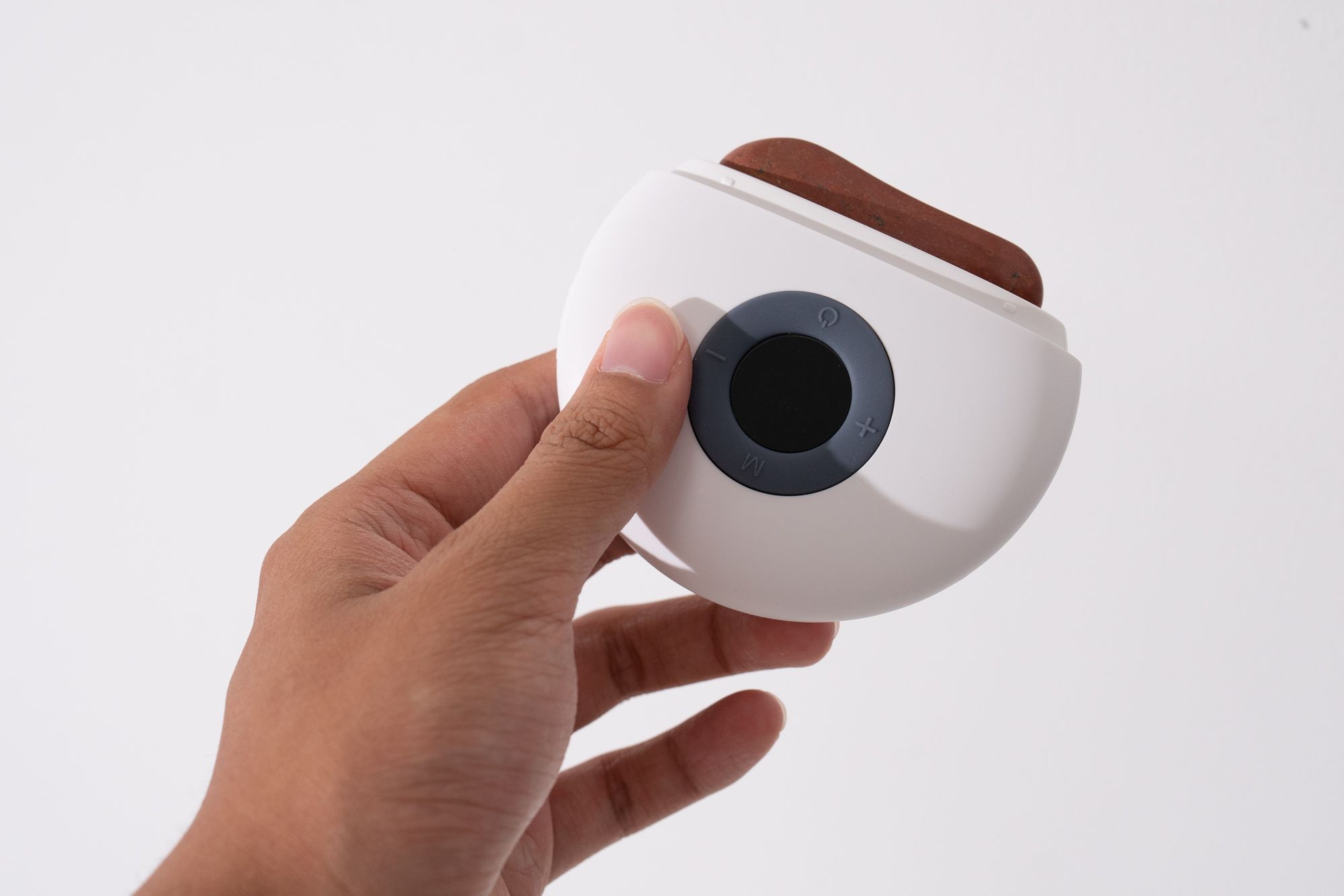 快丢掉你手中的刮痧板吧！左点砭石按摩器才能满足你的需求