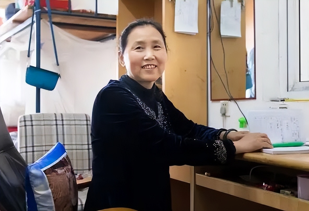 00后成功入职宿管阿姨,00后女孩入职宿管