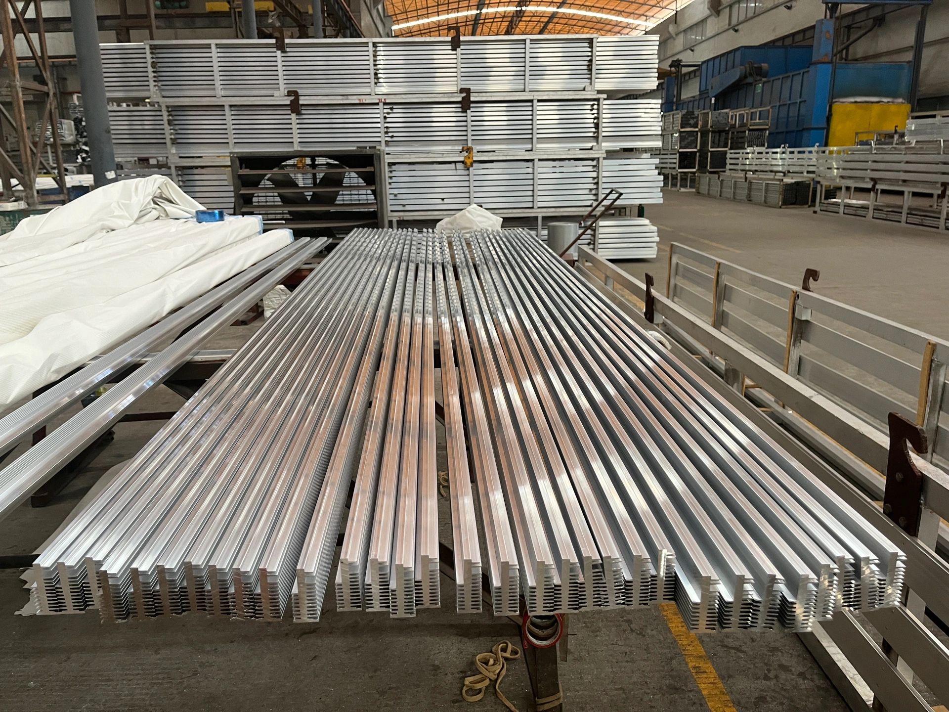 铝废料怎么处理,怎样处理铝型材的污垢