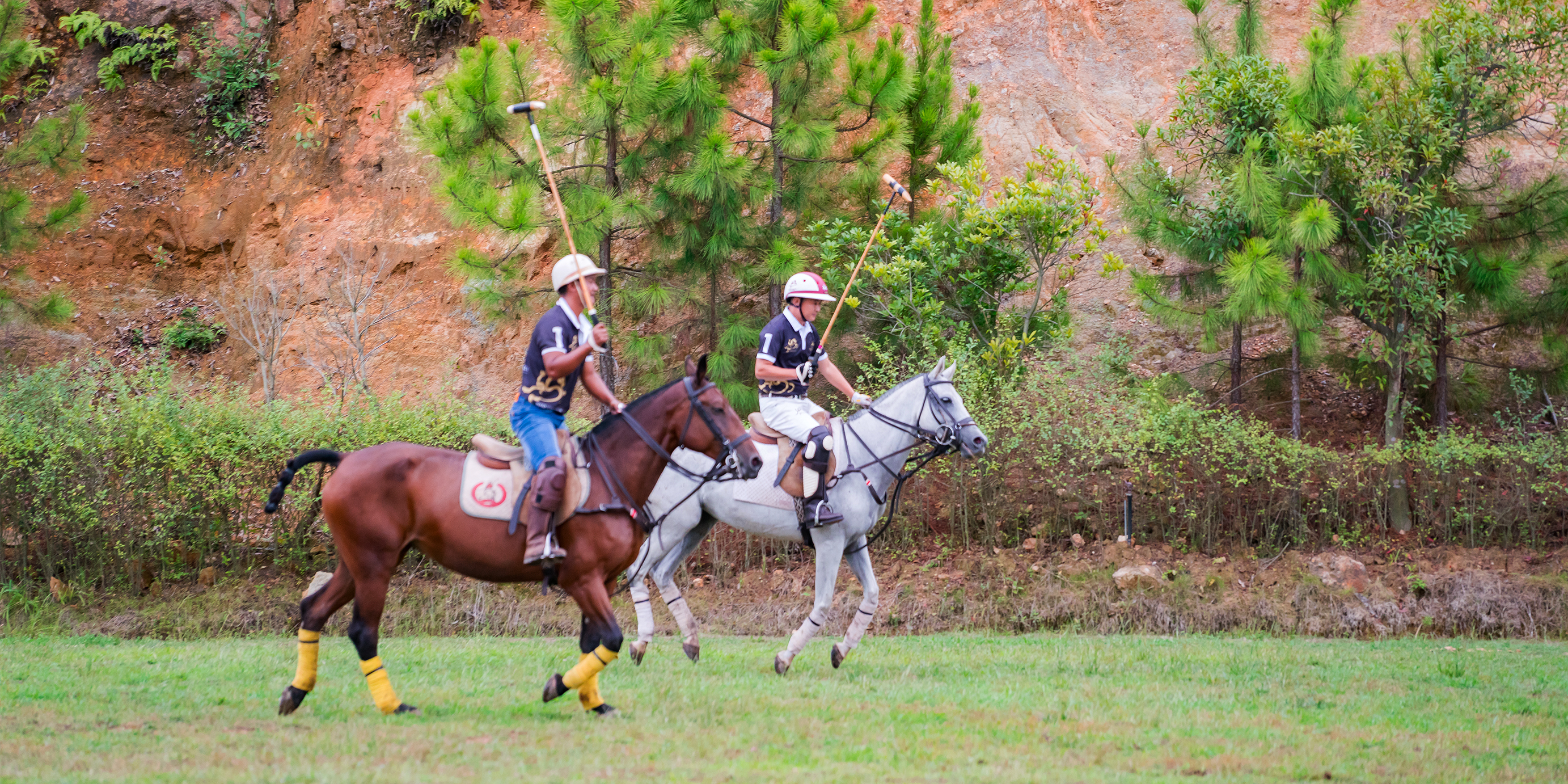 polo衫没衬衫好看,polo衫怎么穿高级