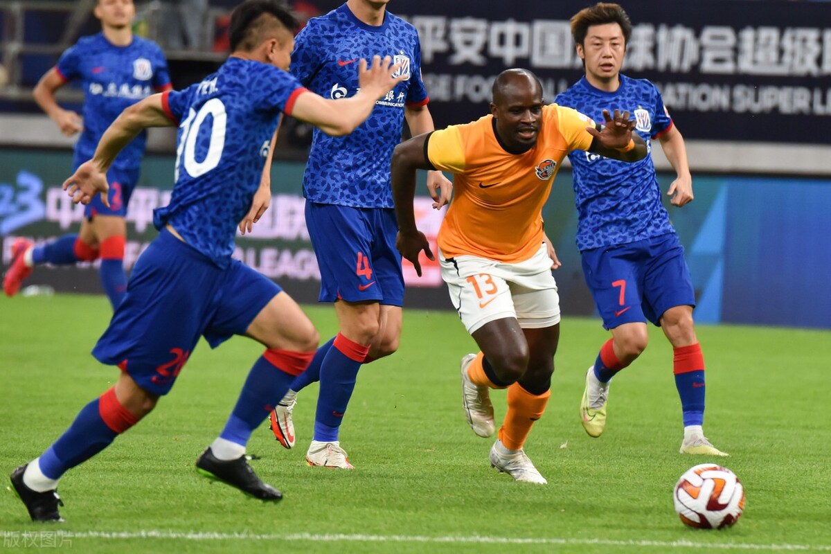 中超积分榜申花6胜1平,中超积分榜泰山申花蓉城争第2