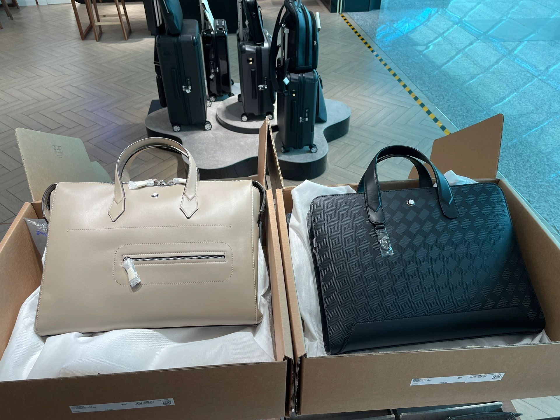 万宝龙公文包与prada档次,montblanc万宝龙公文包