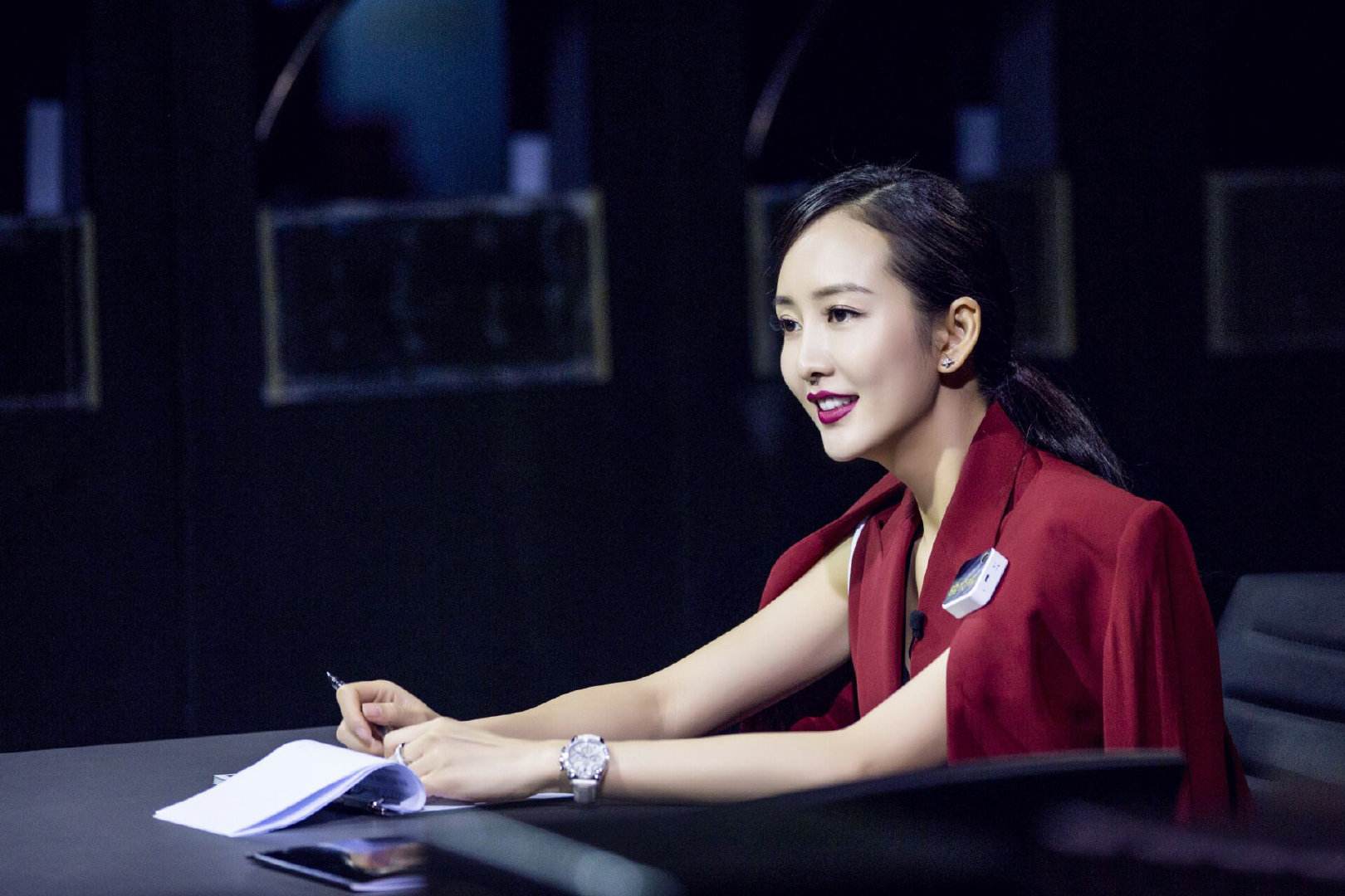 40岁王鸥与35岁何九华疑似同居，她会成为德云社最大牌的嫂子吗？