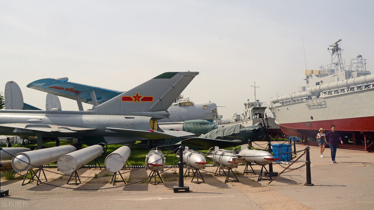 航海技术毕业当海军好还是海员好,航海专业当海员真的很辛苦吗