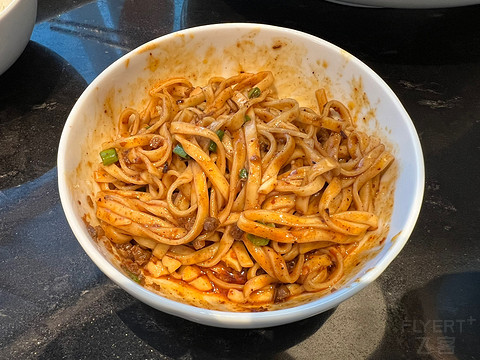 窗含西岭千秋雪成都环球中心雪山,窗含西岭千秋雪魅力成都