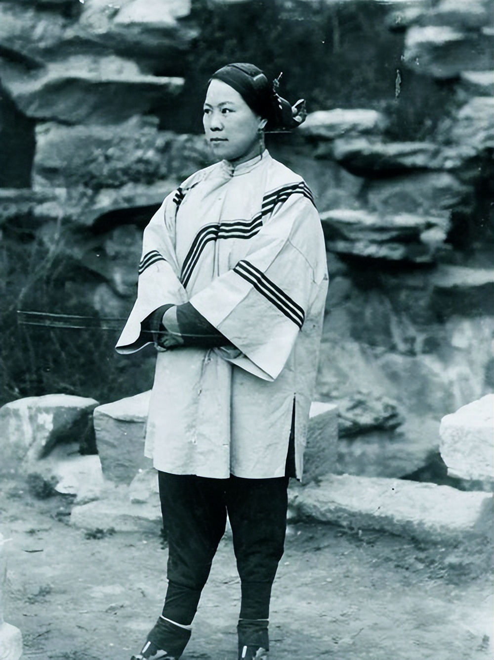 明清云南妇女生活研究：慈母歌颂的还是抚子有成的母亲吗？