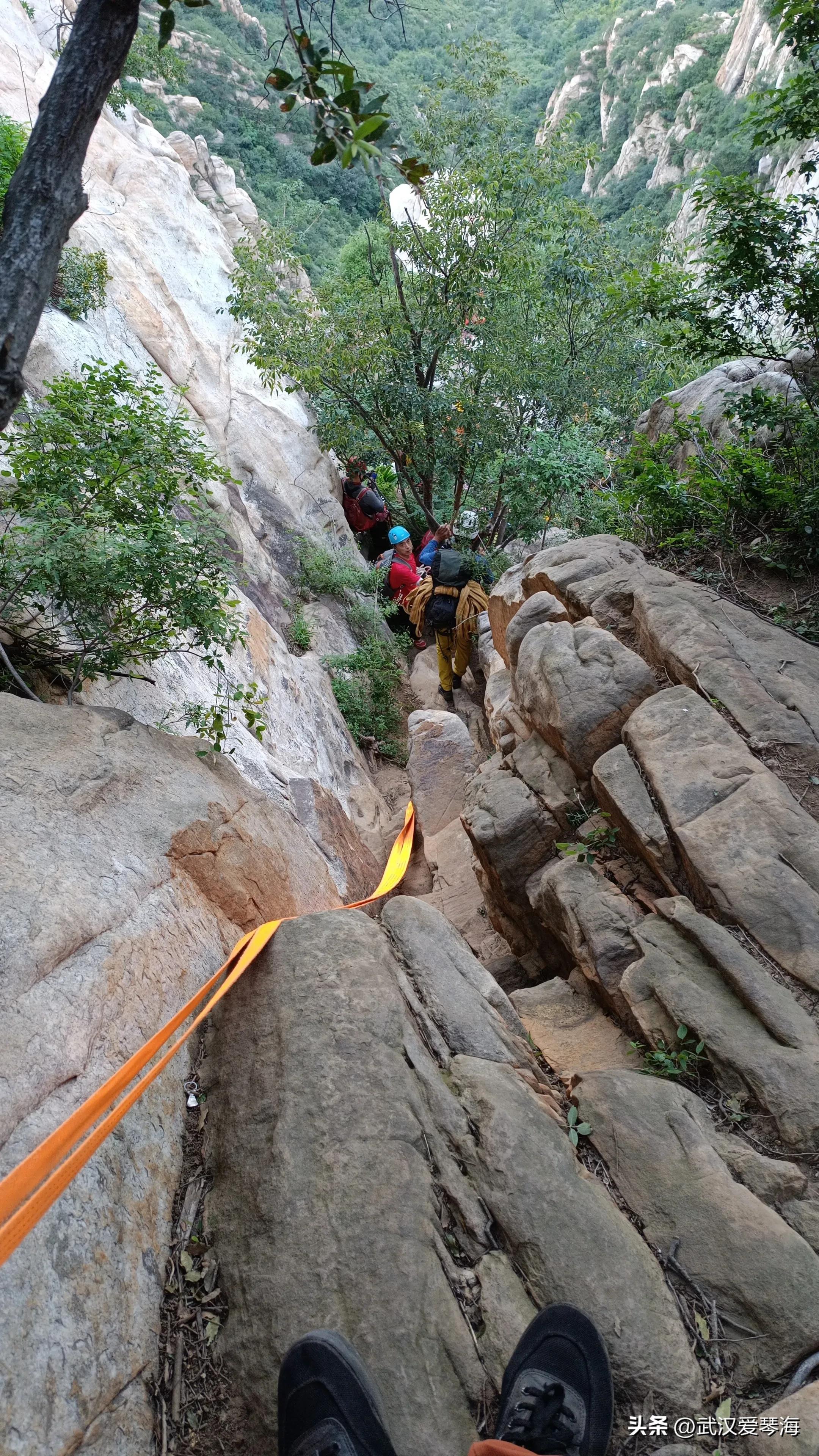 嵩山鱼道鱼脊线全景,嵩山虎头崖攀爬