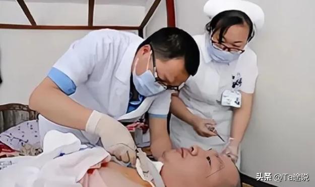 06年浙江男孩失去呼吸，父母捏球5000万次，用呼吸机为儿续命5年