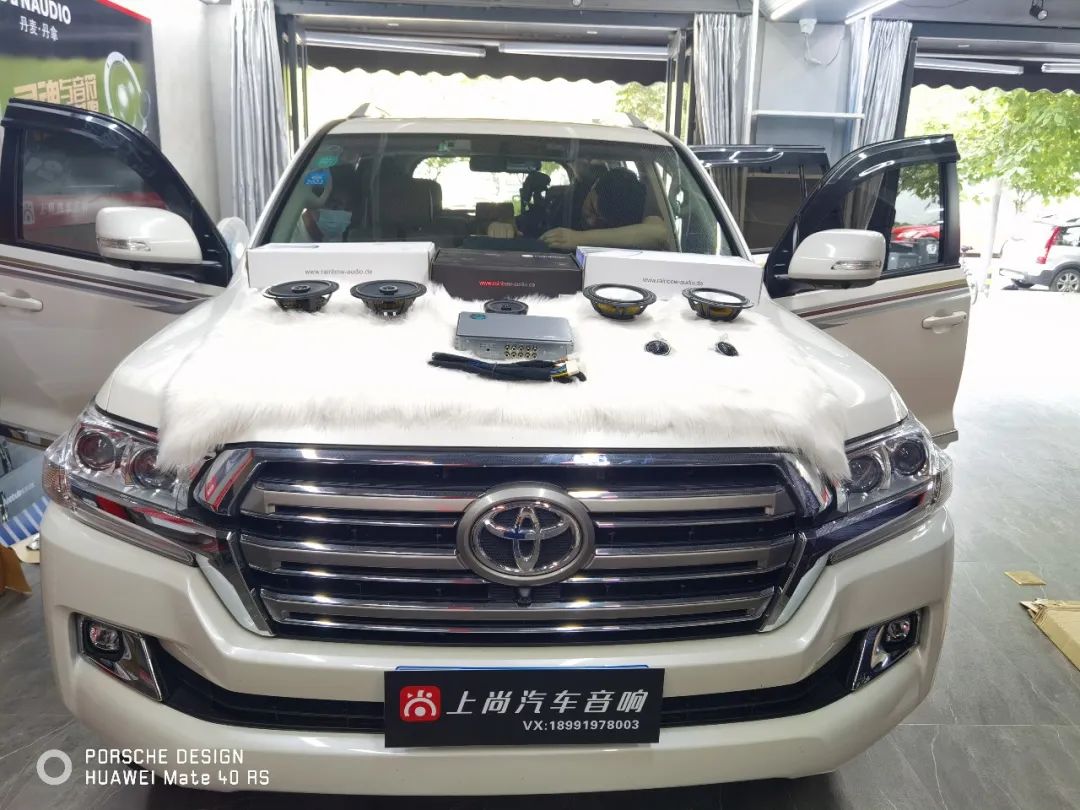越野的旅途怎么能少了音乐的陪伴？丰田酷路泽音响升级