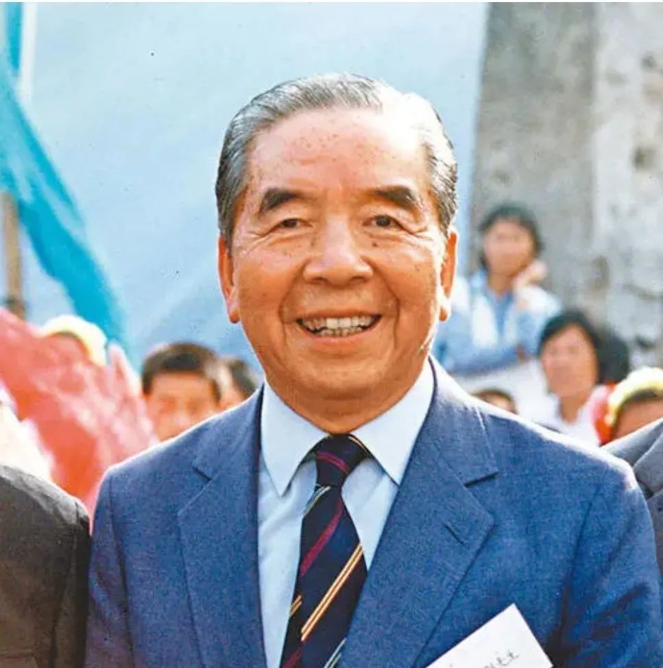 棣欐腐瀵岃豹420浜块仐浜х粰鐙瓙,棣欐腐缁ф壙鍗冧嚎瀹朵骇鐨勫瘜涓変唬