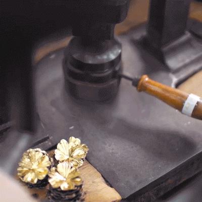 chanel衣服为啥贵,chanel女装贵吗