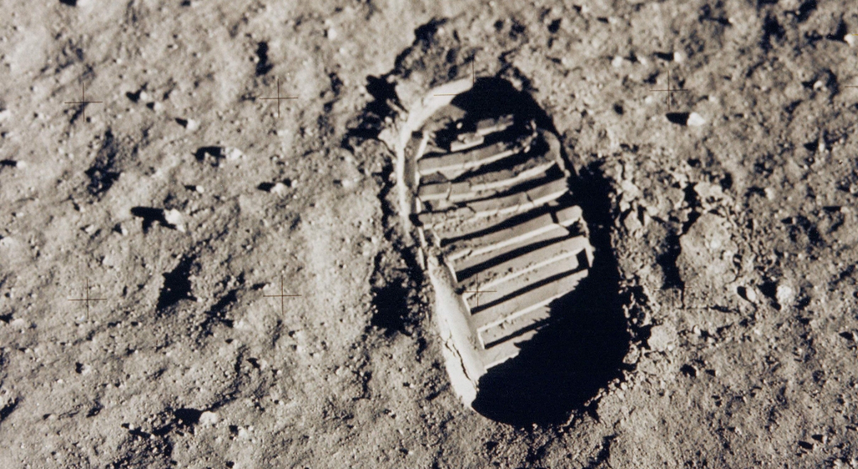 阿波罗登月各国航天局有承认吗,阿波罗登月是否真的有外星人