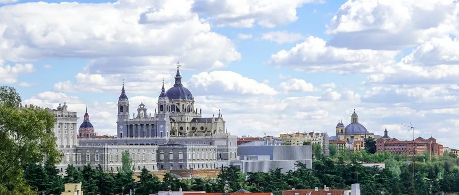 西班牙购房移民新政策,西班牙买房移民2021居住要求