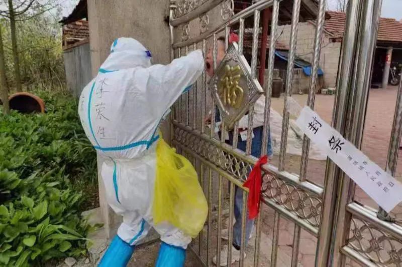 防疫一线的党员事迹,防疫一线优秀党员事迹