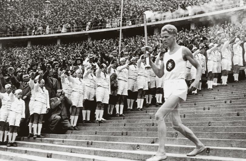 晚清女子真实老照片,晚清老照片还原穷人美艳贵妇