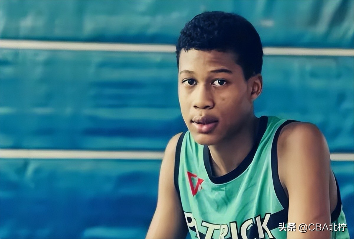 辽宁深圳篮球比赛周鹏赵继伟,cba三外援新消息