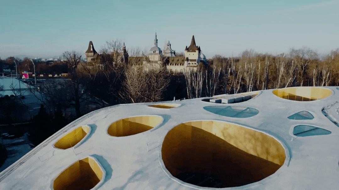 与藤本壮介一起走进金色叶子‘殿堂’，匈牙利音乐之家