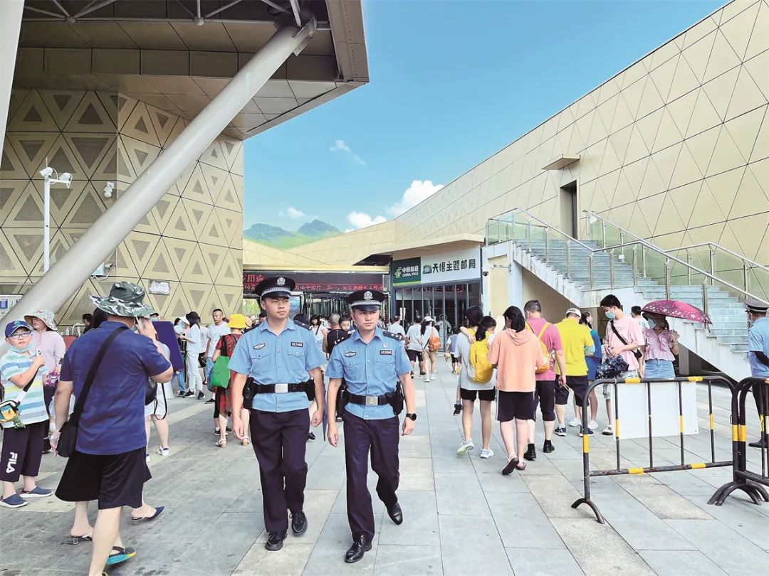 鍏畨蹇冨悜鍏氭姢鑸柊寰佺▼鍘熸枃,鍏畨蹇冨悜鍏氭姢鑸柊寰佺▼鐓х墖