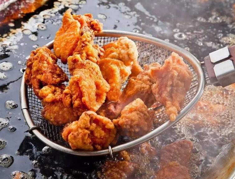 一整天口干口苦舌燥大病预兆,一整天口苦要警惕三种病