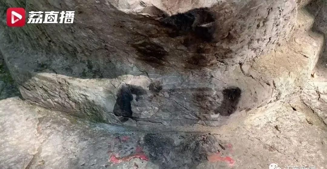 灵谷寺文物被熏黑,南京灵谷寺赑屃