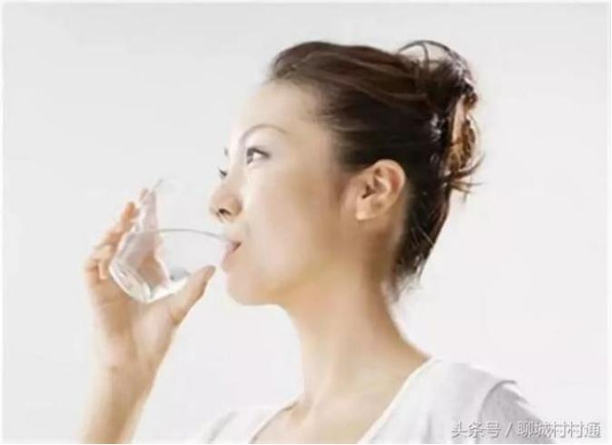 中年男人脸上长黑斑怎么去除,脸上被太阳晒的黑斑怎么去除