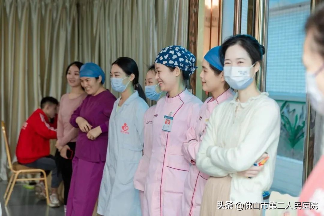 孕妇课堂舞蹈环节,孕妇学校互动舞蹈