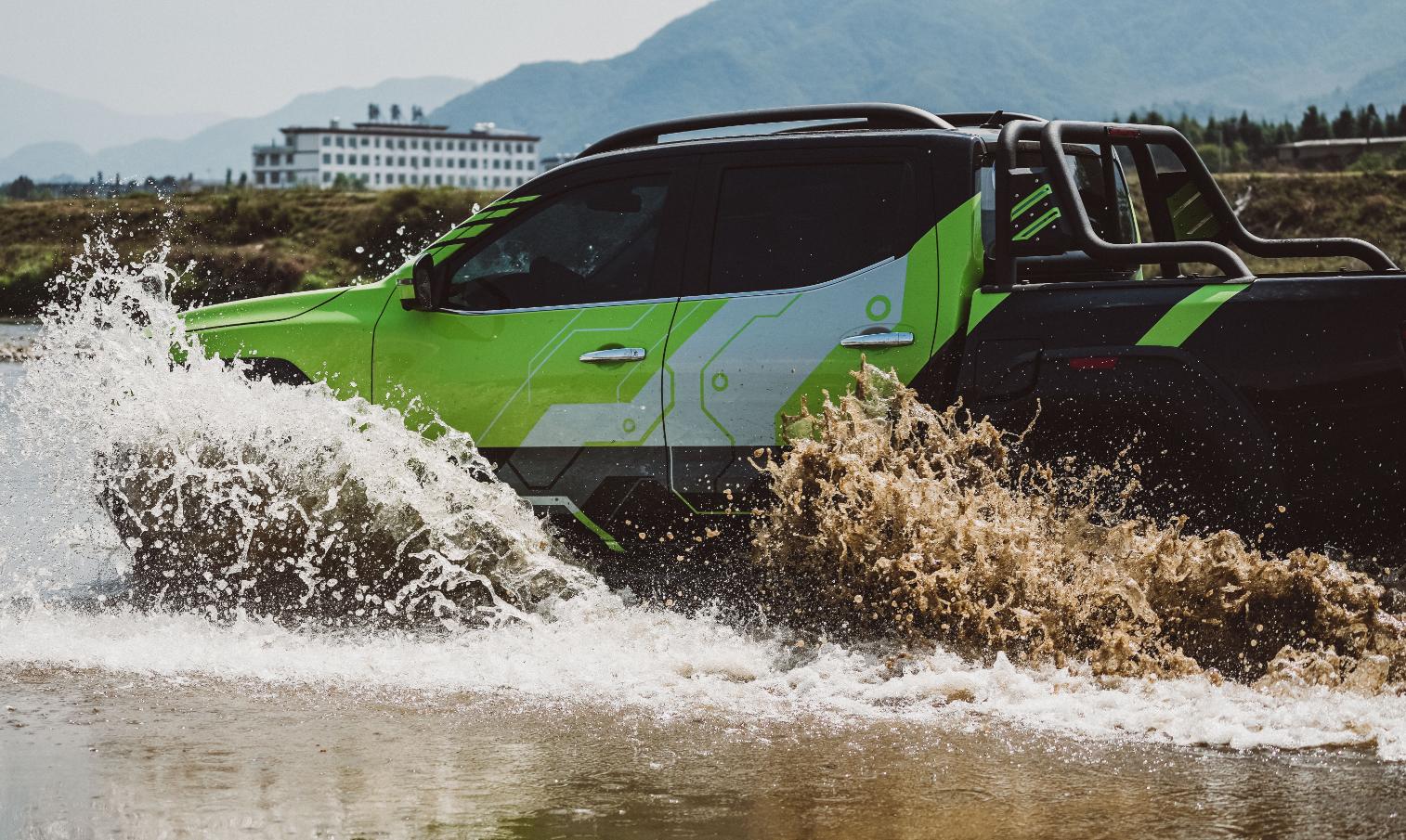 硬派越野，带坦克掉头！16万级新车，长超5.2米，锐骐7虎啸版上市