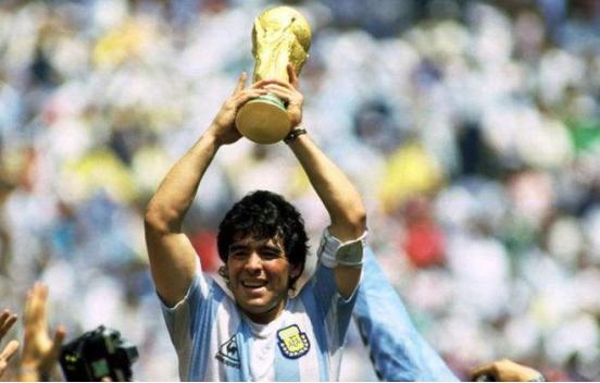 球王马拉多纳历任女友,球王马拉多纳的一生