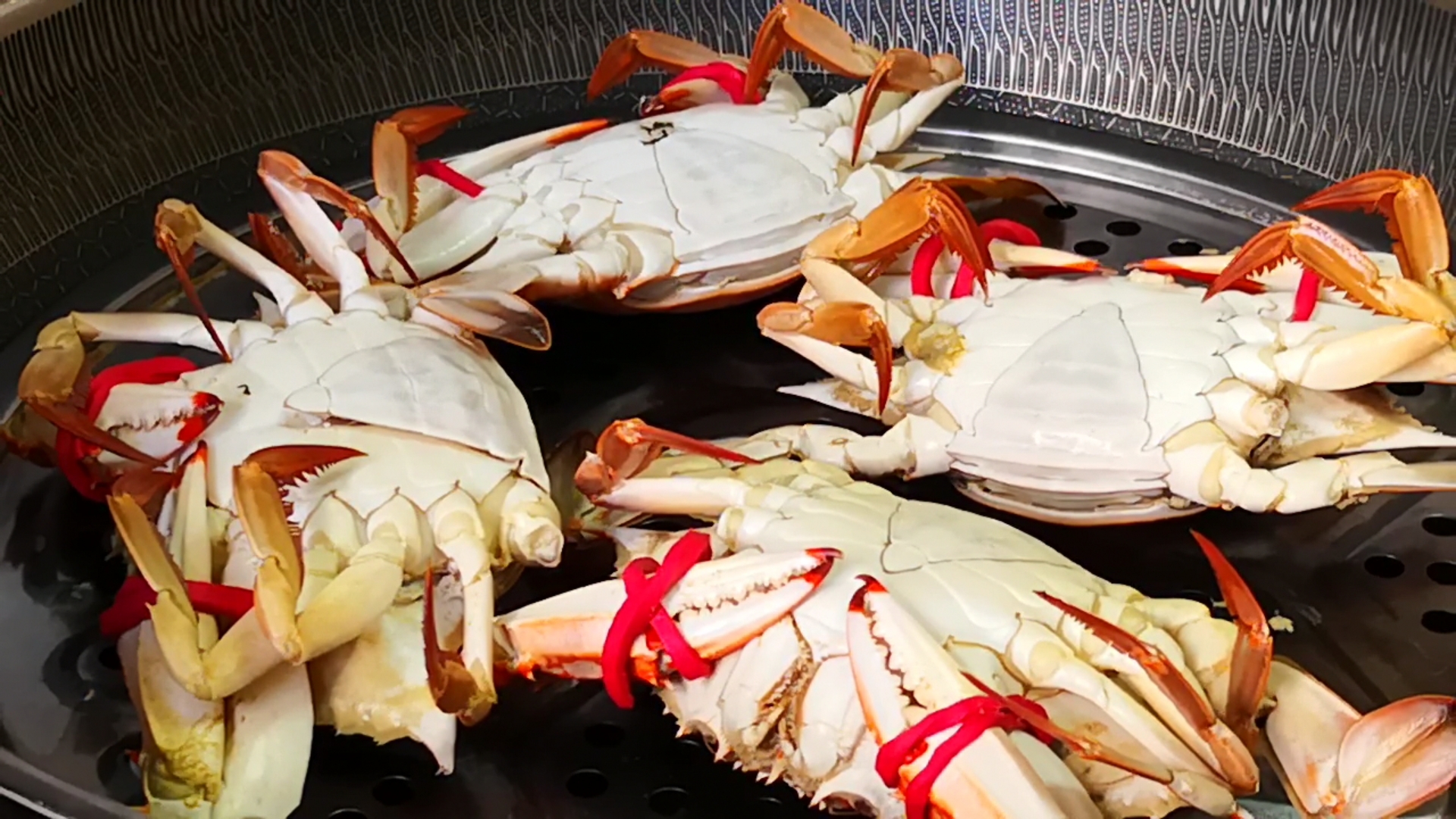 蒸螃蟹是冷水上锅还是上气再下锅,蒸螃蟹是冷水还是开水