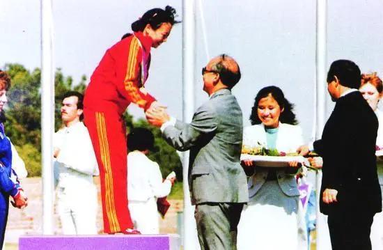 中国第一位奥运冠军女运动员,中国奥运冠军女性
