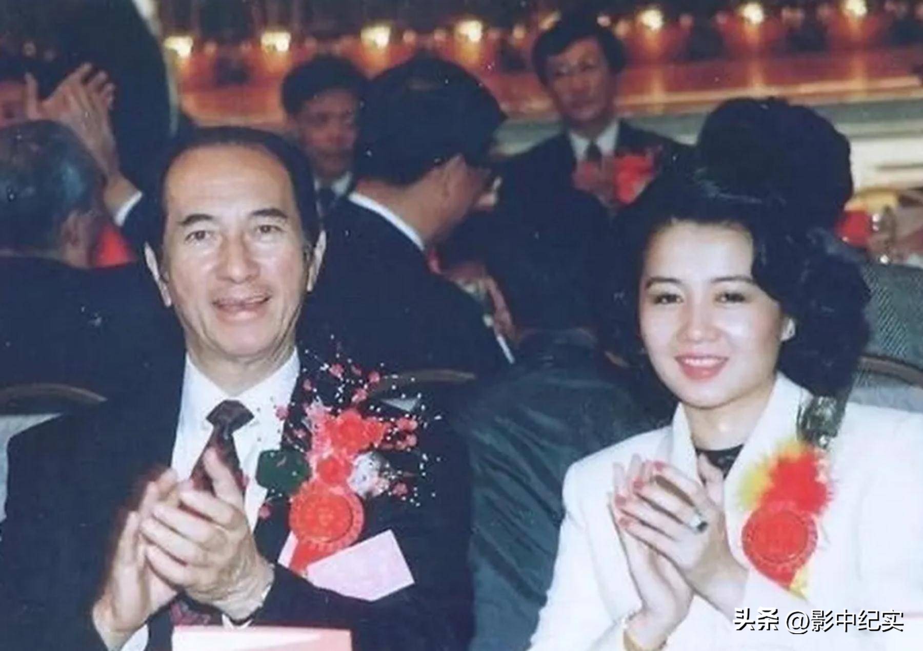 赌王何鸿燊用的是金丝楠木棺材吗,赌王何鸿燊棺材是什么木头做的