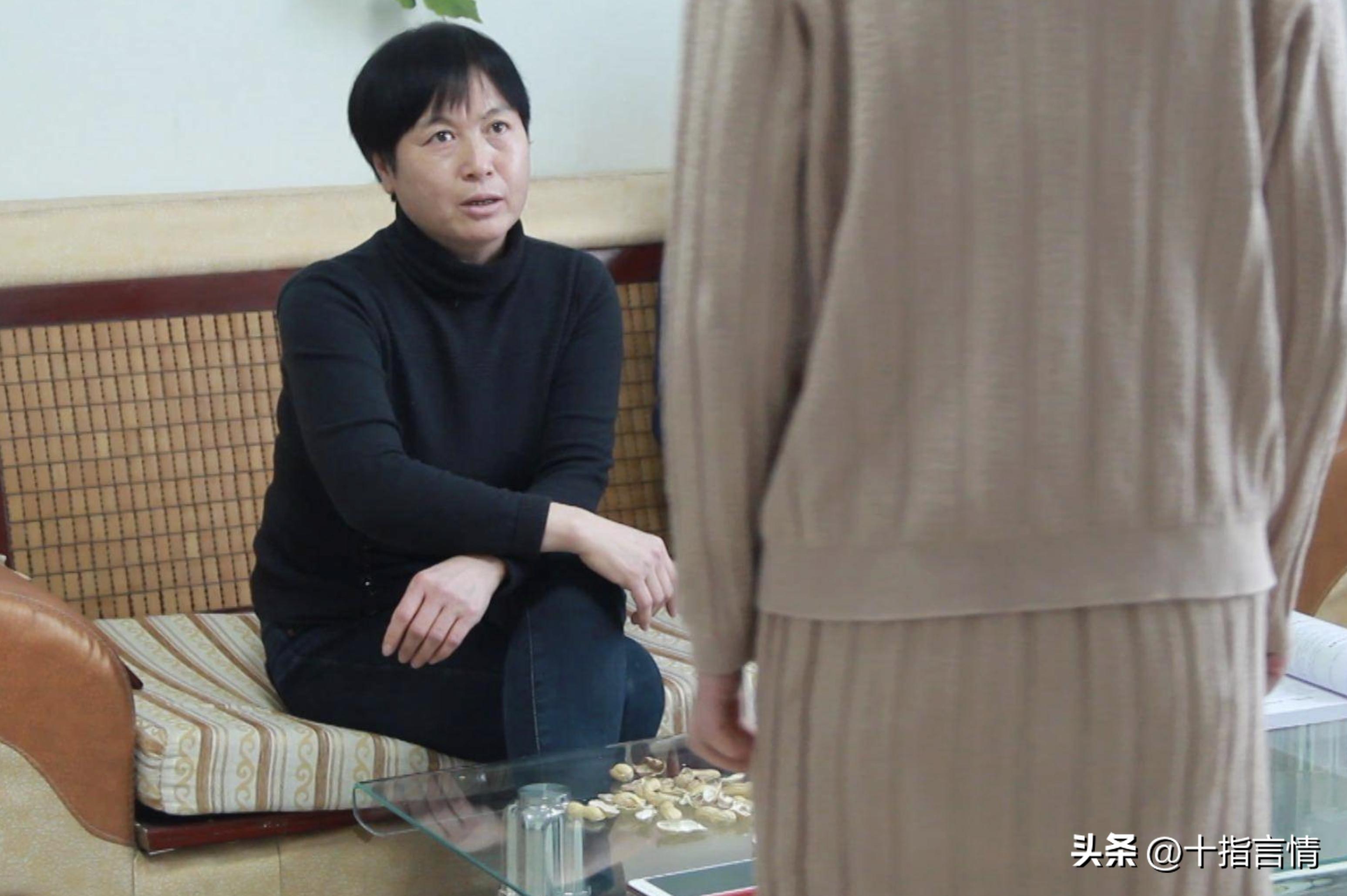 我前脚买镯子，儿媳后脚就在家族群“内涵”我，我被气得怒退了群