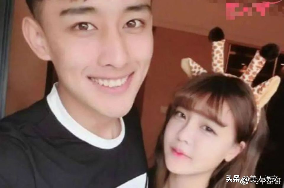 24岁韩安冉回应四婚,韩安冉三次结婚现场对比