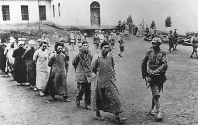 建国后毛主席批捕罗克绍，他却意图装死逃过一劫，一眼被干警看穿