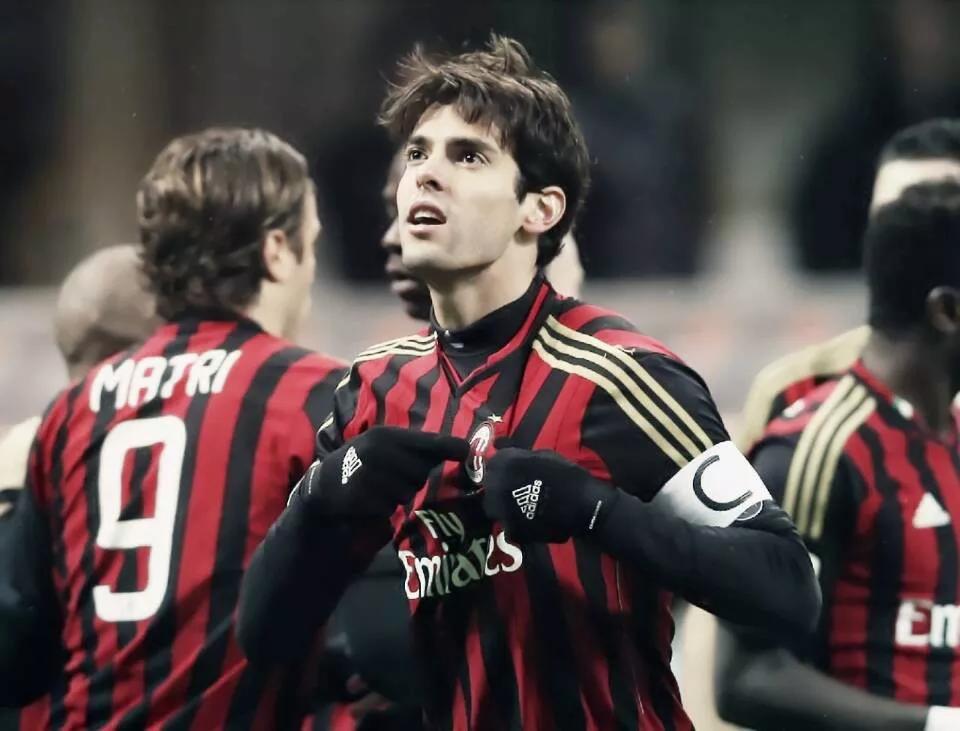 卡卡c罗梅西世界足球先生合影,卡卡梅西c罗最佳11人