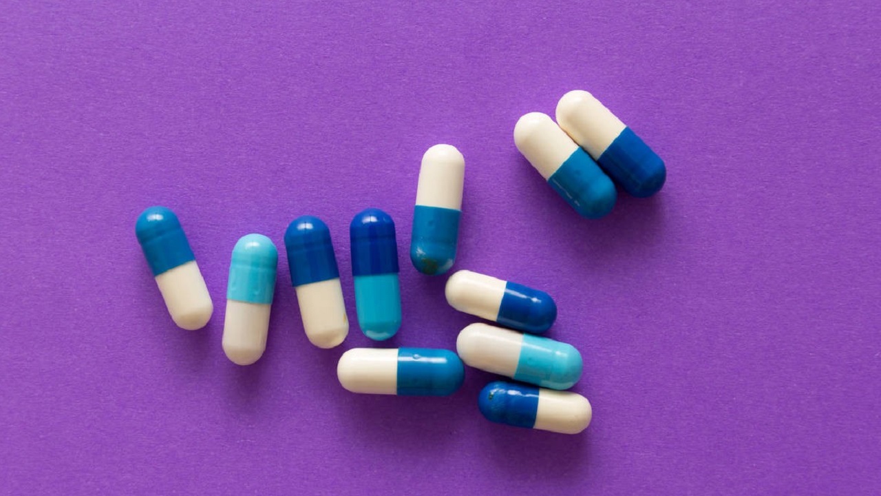 秋季腹泻宝宝发烧会持续多长时间,宝宝腹泻发烧一直想吐吐不出来