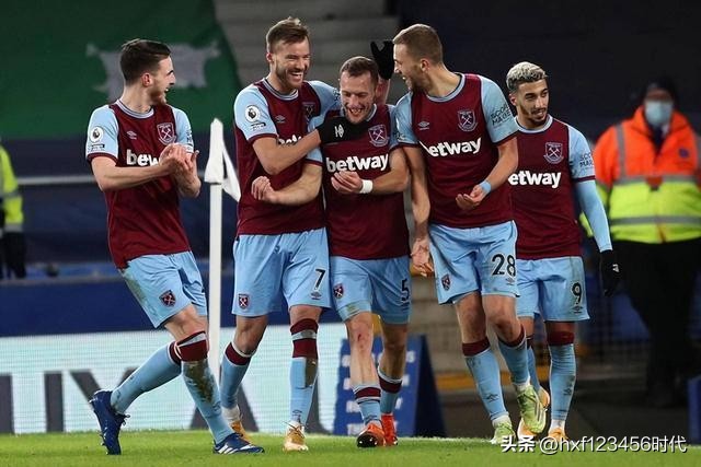 今日足球二串一：纽卡斯尔联VS曼彻斯特联，巴黎圣日尔曼VS里昂