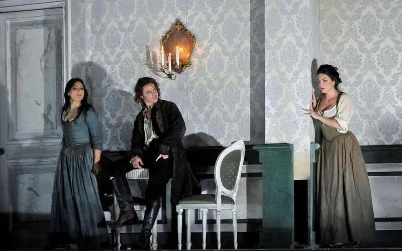 她心情平静钢琴伴奏音频,她心情平静咏叹调解析