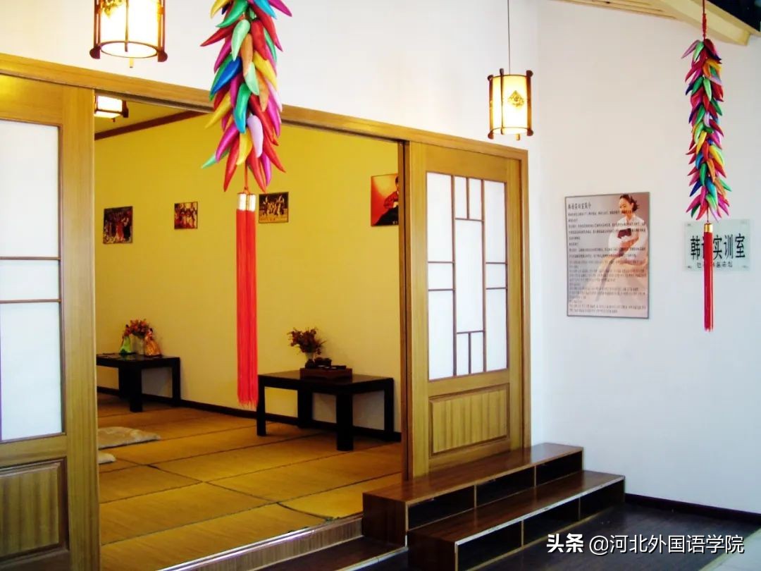 河外附中是省示范高中吗,河北外国语附属中学成绩